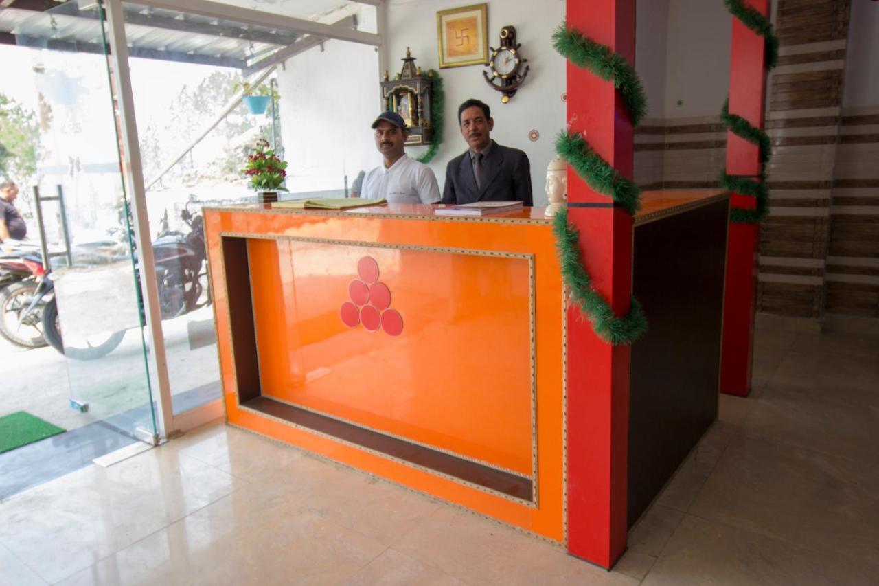 Hotel Himalayan View Лансдаун Екстериор снимка